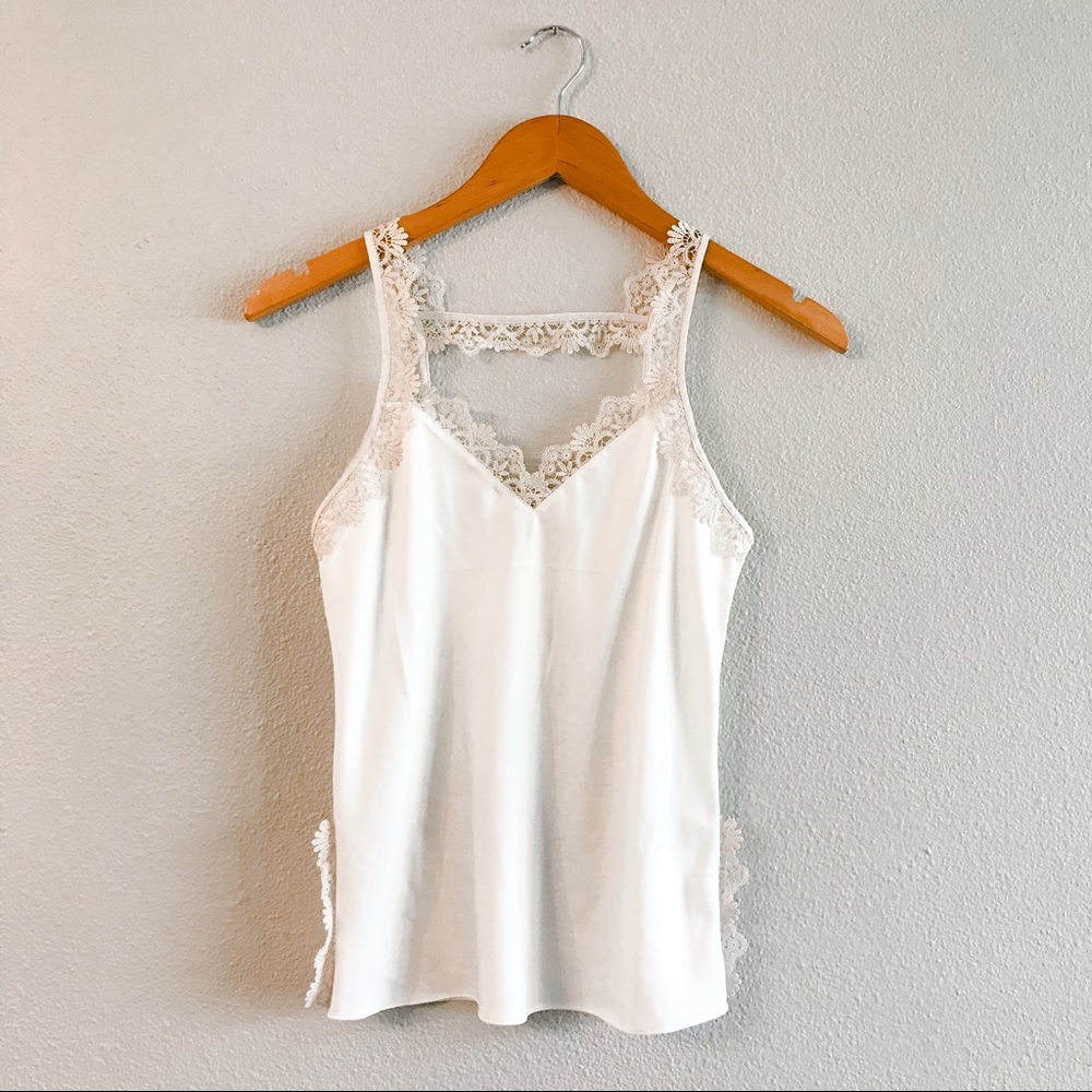 🏃🏻‍♀️ Anthropologie Rya Collection Lace Cami